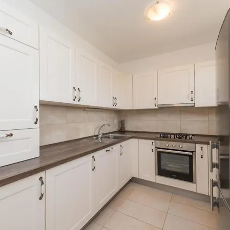 Miriam With Grill And Terrace - By Ta Leut Agency